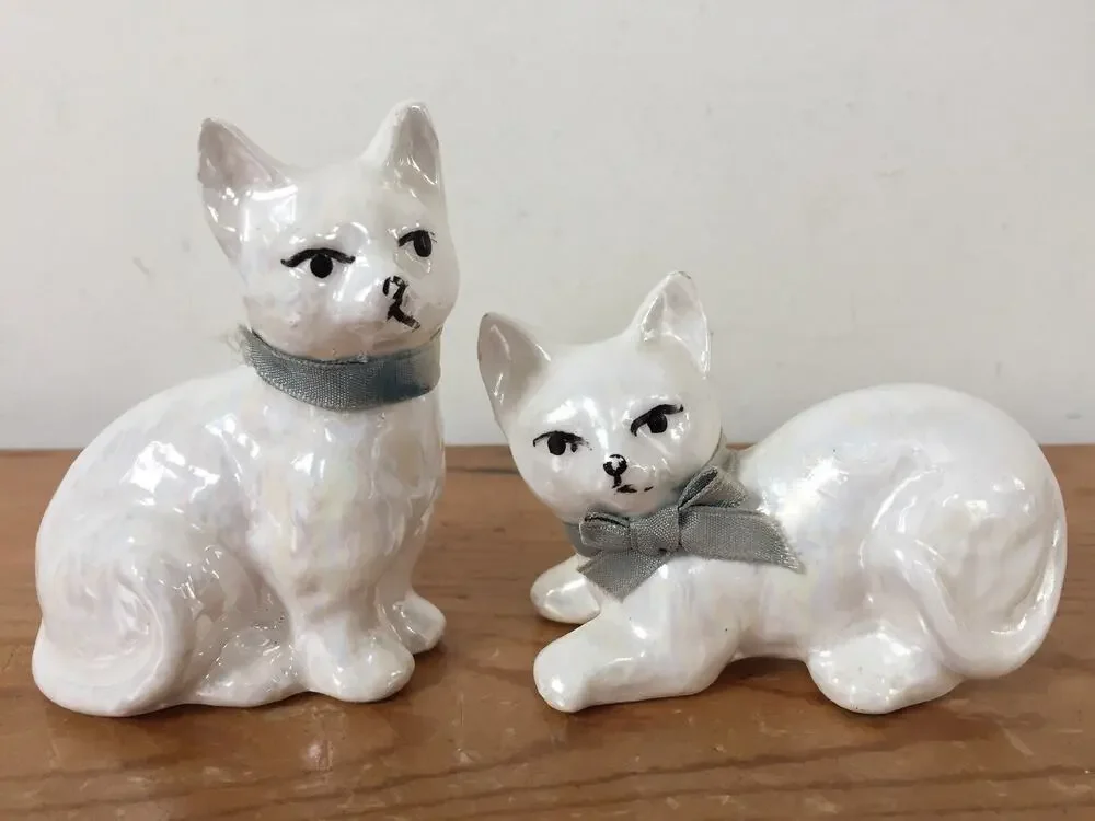 Vtg Occupied Japan White Lusterware Ceramic Porcelain Cat Kitty Kitten Figurines